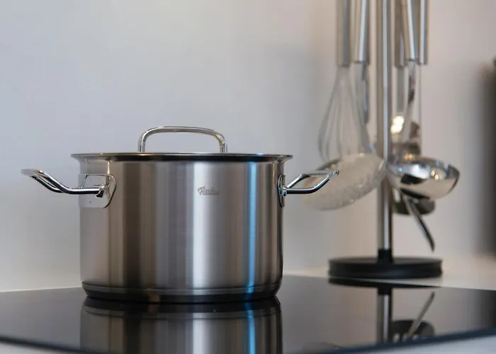 A La Residences 04 Apartment